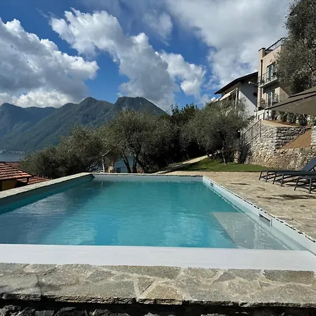 Vila Degli Ulivi - *